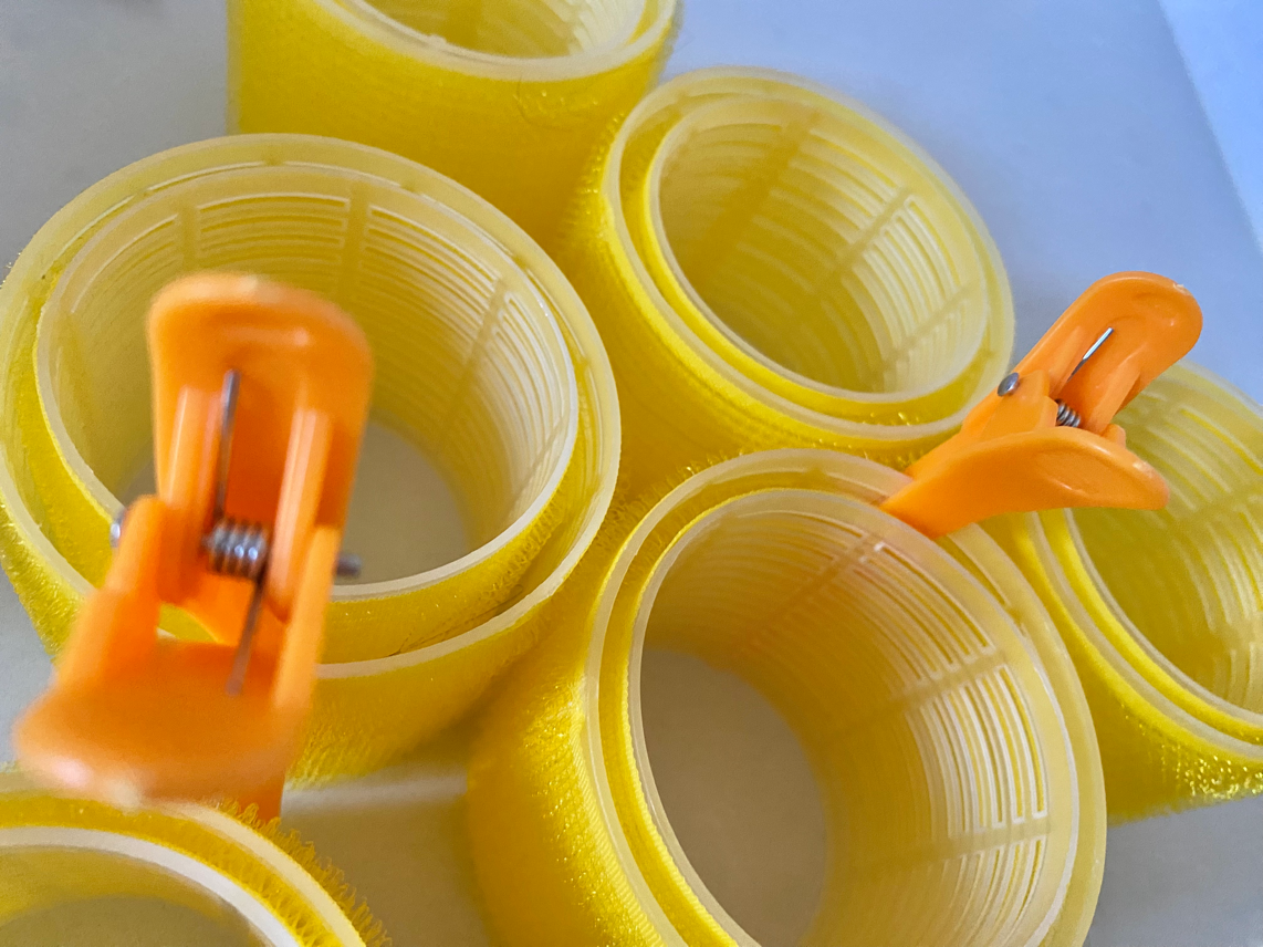 How to Use Velcro Rollers for Volume in 4 Steps (without any frizz!)