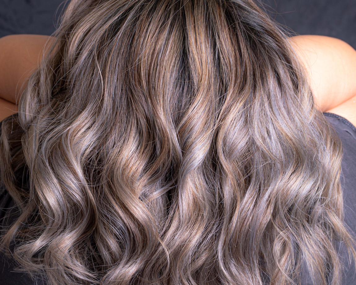 How to Make Straight Hair Wavy